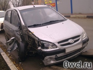 Битый автомобиль Hyundai Getz